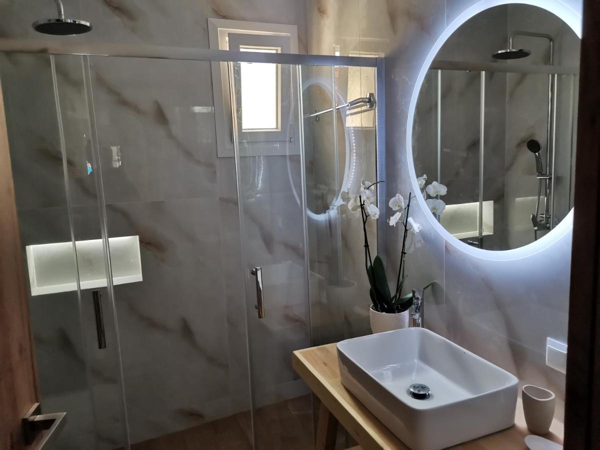 Nely'S Luxury Home Nydrí Eksteriør bilde